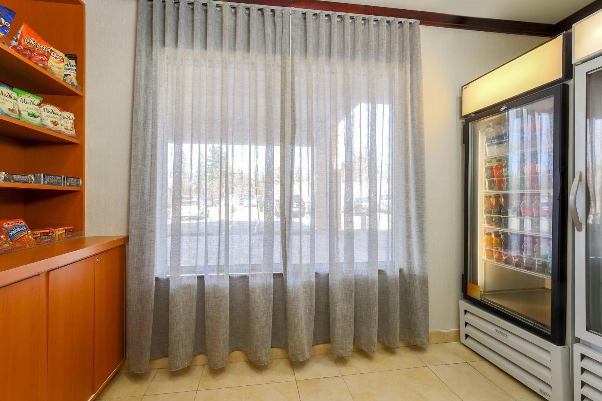 Hotel Fairfield & By Marriott